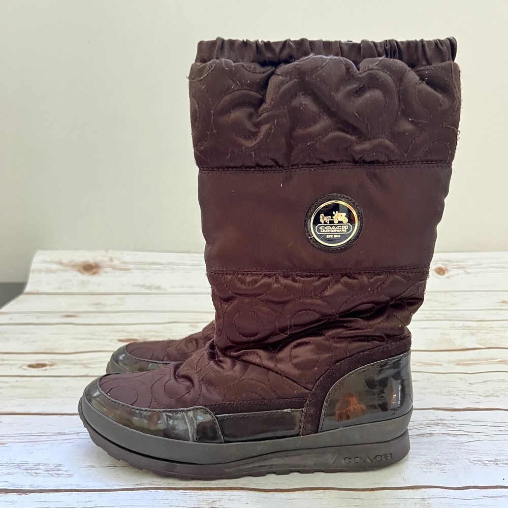 Coach Snow Boots Brown Quilted Signature Patent Trim Size 8